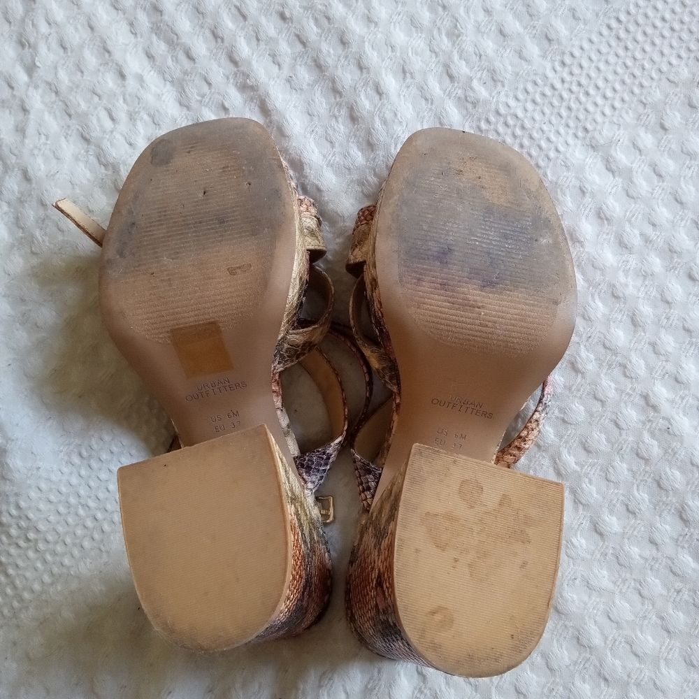 Urban Outfitters Women's Gigi Strappy Platform Sandal Tan Size 6 - Picture 4 of 8